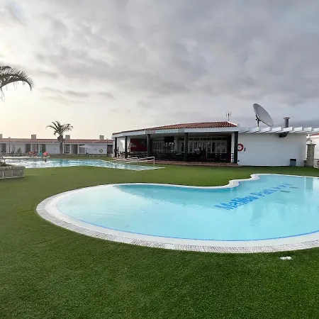 Lucy, Malibu Park Apartament